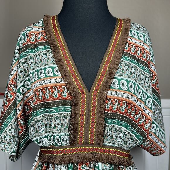Umgee V-Neck Short Kimono Sleeve Tunic Top Fringe Paisley Aztec Embroidery Sz S - Picture 6 of 13